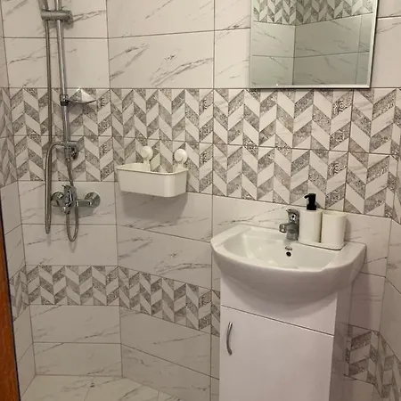 Ofilovi بيت ضيافة 2*