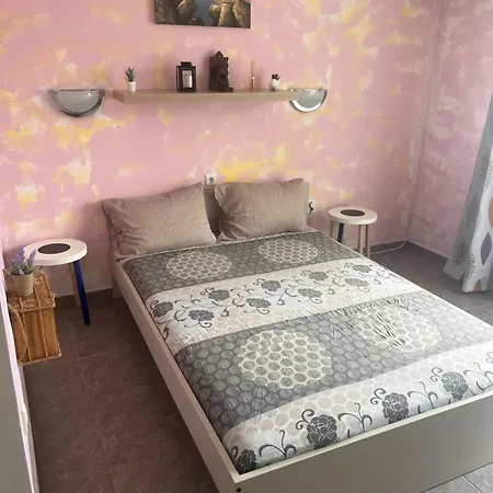 Ofilovi بيت ضيافة نيسيبار